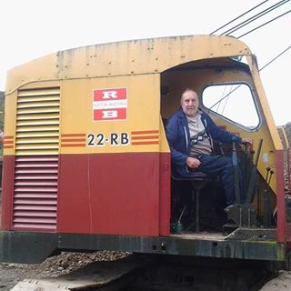 Derek Foster's avatar