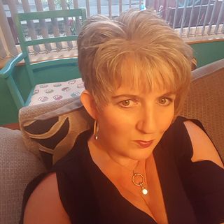Michelle Clare's avatar