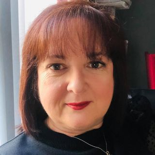 Catherine Thompson's avatar
