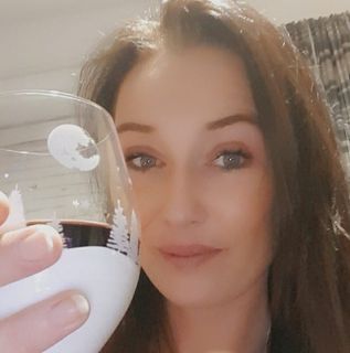 Kirsti Kelly's avatar