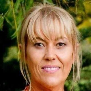 Sarah Baker's avatar