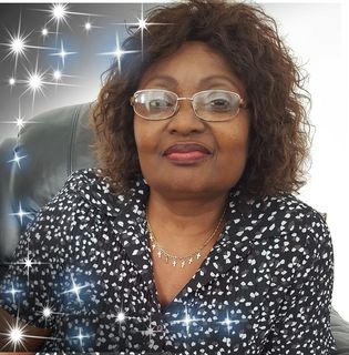 Emily Poole's avatar