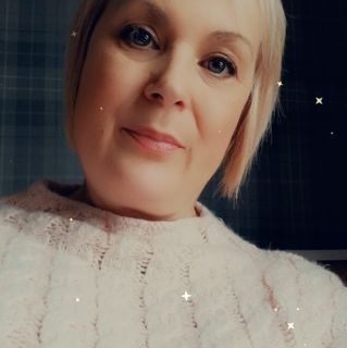 Kirsty Highlands's avatar
