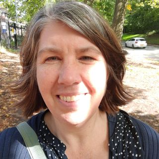 Helen Jones's avatar