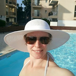 Charlotte Law's avatar