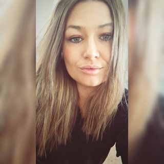 Sophie Louise's avatar