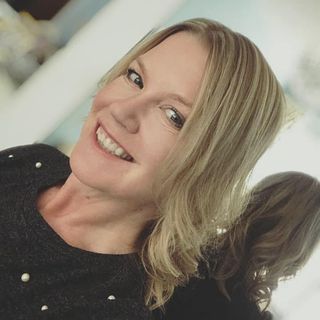 Lisa Cashmore's avatar