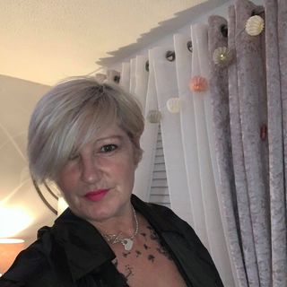 Mandy Sharp's avatar