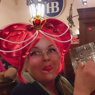 Vera Kelly's avatar
