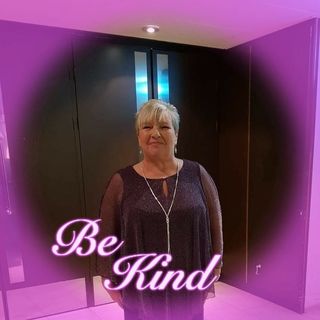 Loraine Corrins's avatar