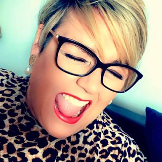 Becky Roberts's avatar