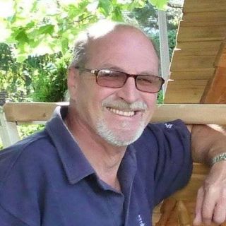 Bryan Pentelow's avatar