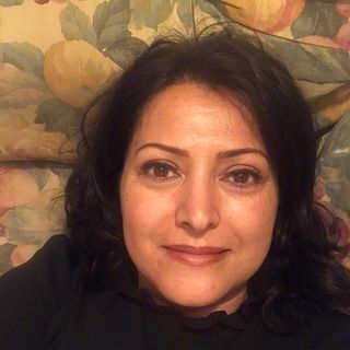Roya Roushani's avatar