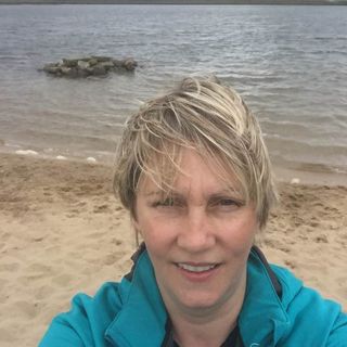 Maria Burns's avatar