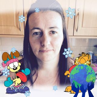 Marie Elaine's avatar