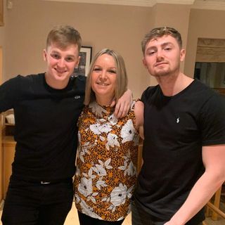 Ange Dennett's avatar