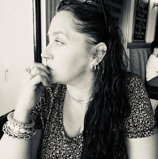 Leigh Jones's avatar