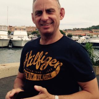 Matthew Thompson's avatar