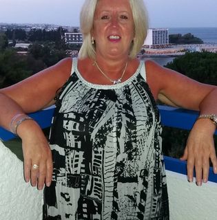 Maureen Thompson's avatar