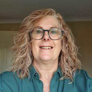 ELaine Stapley's avatar