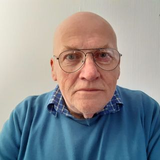 Donald Thomson's avatar