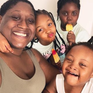 Emma Charles's avatar