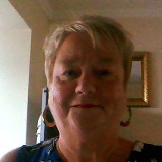 Lyn Beard's avatar