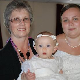 Julie Brett's avatar