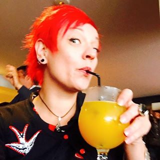 Claire Hutchinson's avatar