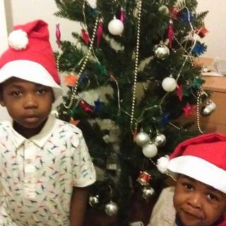 Tendai Chirimpoto Kufahandirowi's avatar