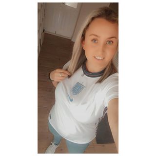 KerrieAnne Melsom's avatar