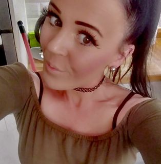 Becky Craven's avatar