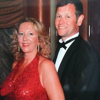 Julie Saunders's avatar