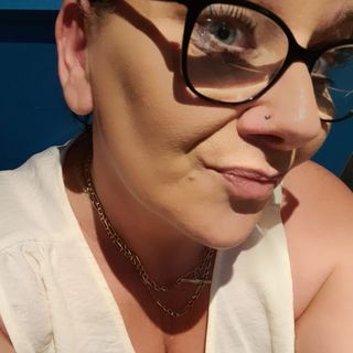 Debbie Lane's avatar