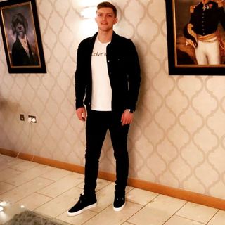 Adam Walton's avatar