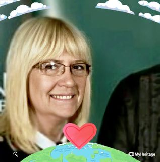 Lynda Strachan's avatar