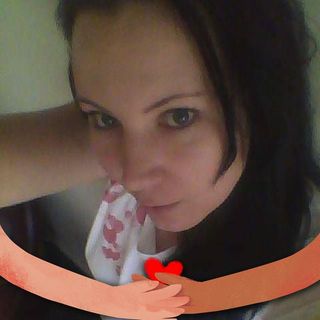 Emese Korom's avatar