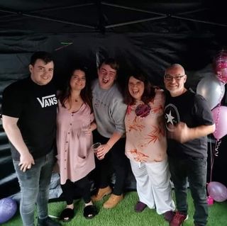 Debbie Ward's avatar