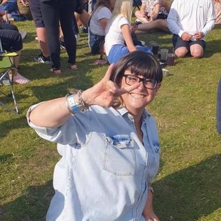 Nicola Wood's avatar