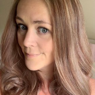 Emma Hayes's avatar