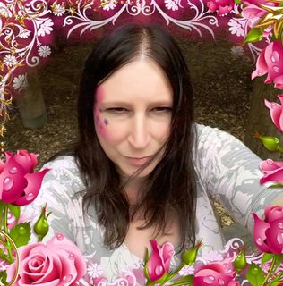 Amanda J Davis's avatar