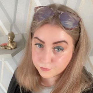 Amy Louise's avatar