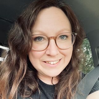 Shelly Hilary's avatar