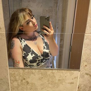 Ellie Hastings's avatar