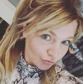 Dani Lou's avatar