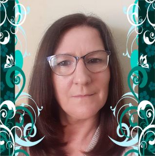 Caroline Jones's avatar