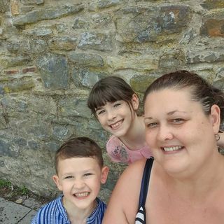 Claire Louise Barnes's avatar