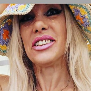 Karen Nicola Otter's avatar