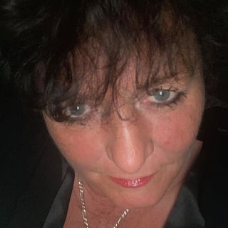 Leanda Vella's avatar