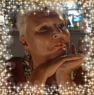 Bonnie James's avatar